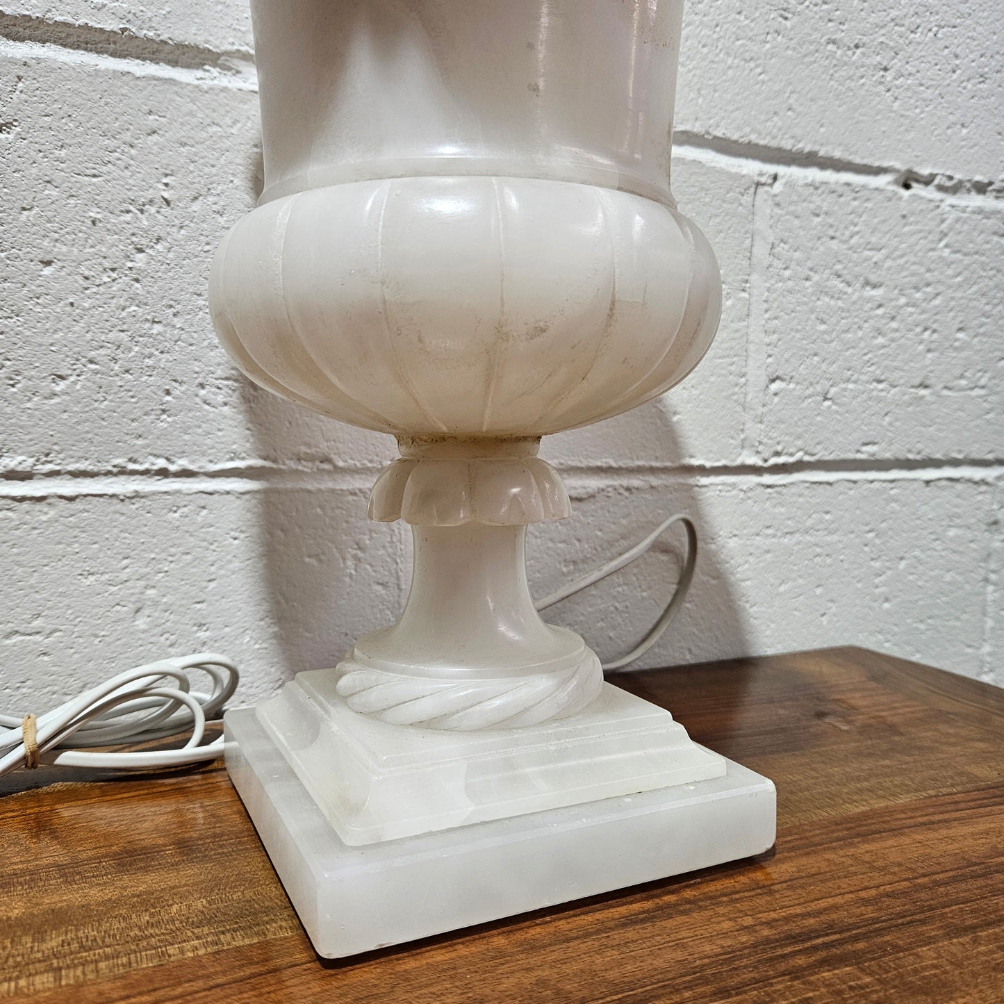 Elegant French alabaster urn lamp that has been rewired to Australian standards. In working condition and in good original detailed condition. Please view photos as they help form part of the description. 