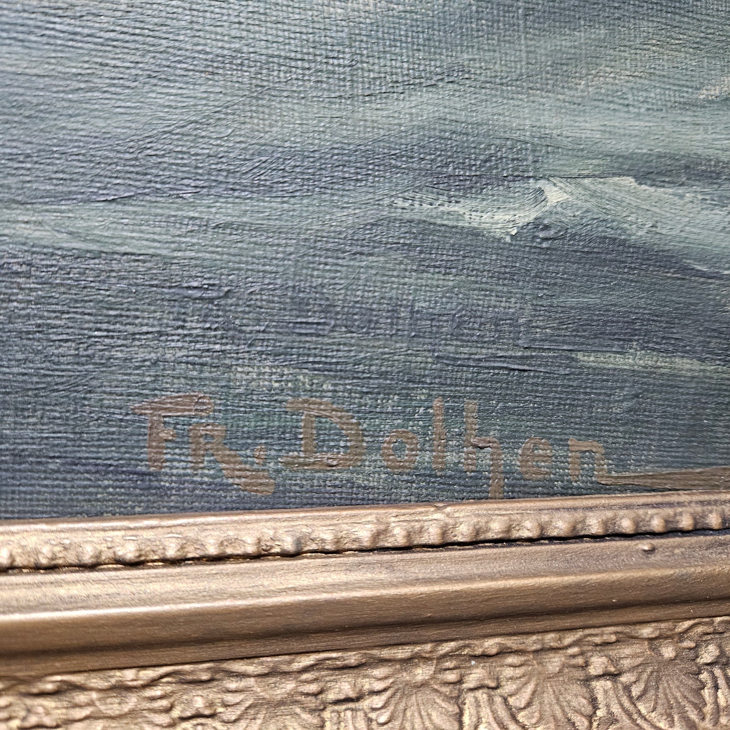 Stunning signed oil on board painting of a rough ocean scene, the painting has a gilt frame and is in great original condition. Please see photos as they form part of the description. 