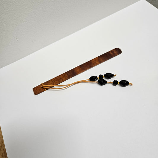 Unusual Fiddleback Blackwood & Jet Beads Book Mark.  In good original condition. Please view photos as they form part of the description. 