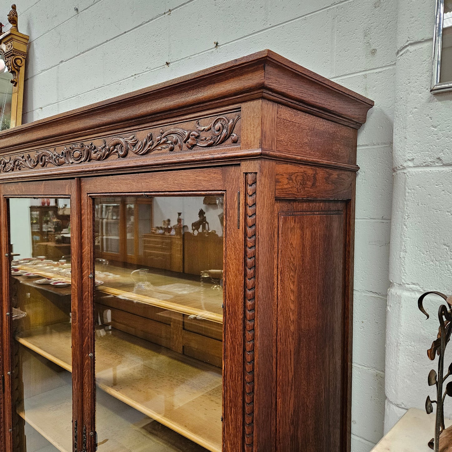 Amazing Louis XVI style two door bookcase with five shelves and beautiful carvings. It is in great original condition. Please see photos as they form part of the description