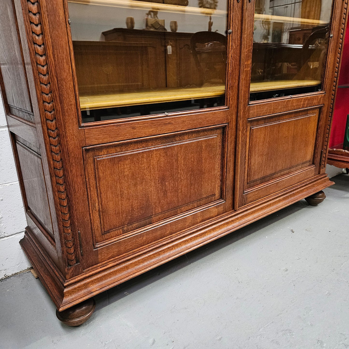 Amazing Louis XVI style two door bookcase with five shelves and beautiful carvings. It is in great original condition. Please see photos as they form part of the description