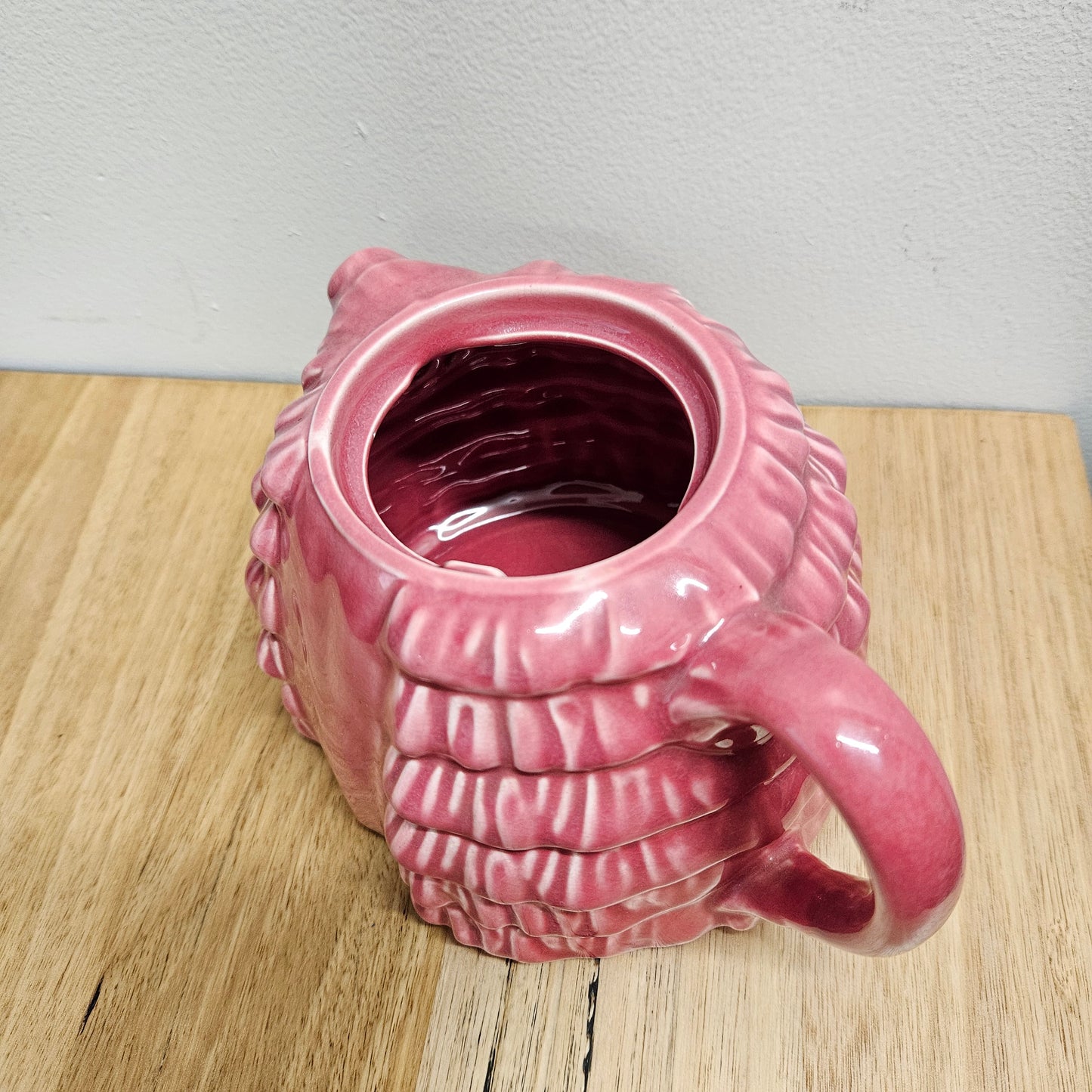 Pretty pink dainty lady English tea pot. There is a chip on the rim of lid, please see photos as they form part of the description. 
