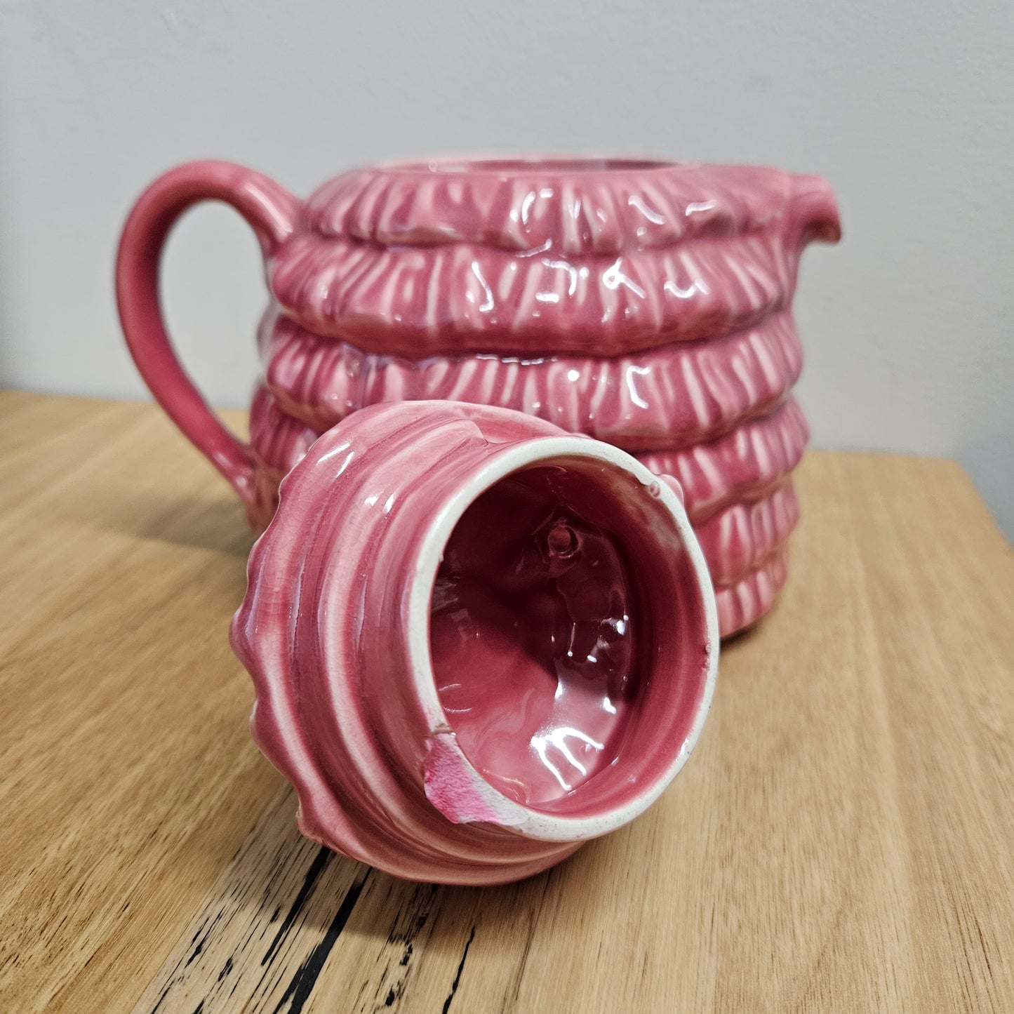 Pretty pink dainty lady English tea pot. There is a chip on the rim of lid, please see photos as they form part of the description. 