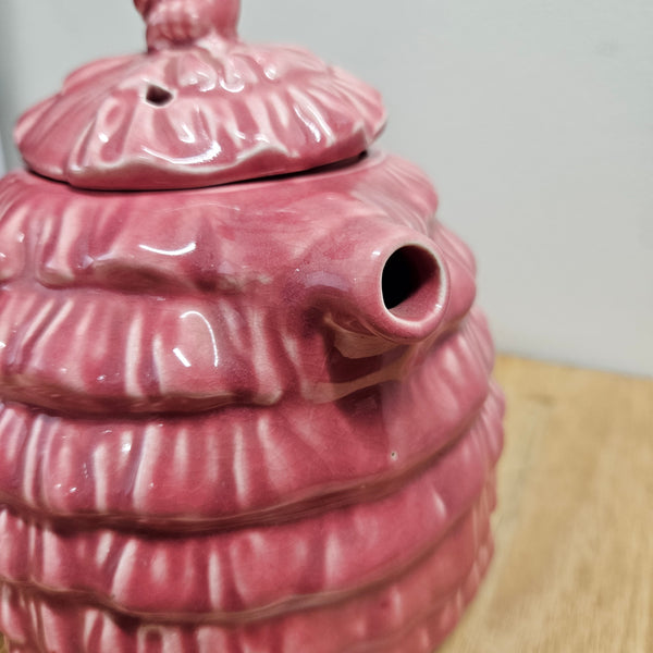 Pretty pink dainty lady English tea pot. There is a chip on the rim of lid, please see photos as they form part of the description. 
