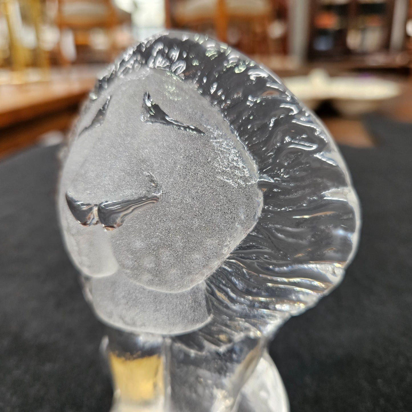 Stunning Royal Krona Sweden Crystal Lion Paperweight.