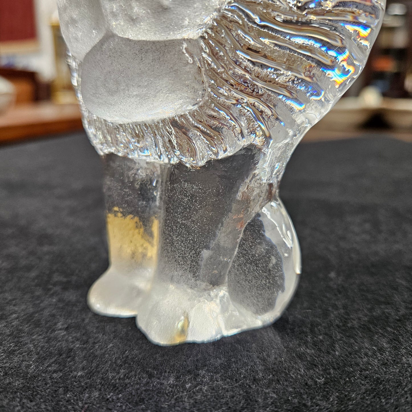 Stunning Royal Krona Sweden Crystal Lion Paperweight.