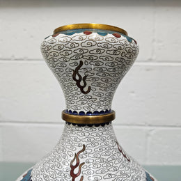 Stunning Vintage Chinese Cloisonné Vase decorated with 5 toed dragon.  Please see photos as they form part of the description.
