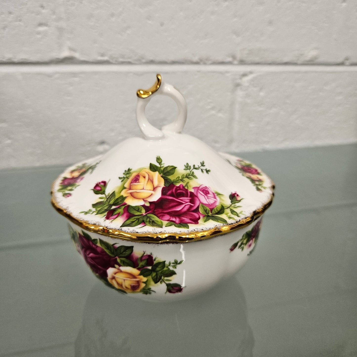 Royal Albert "Old Country Roses" small covered bowl.  Please see photos as they form part of the description.