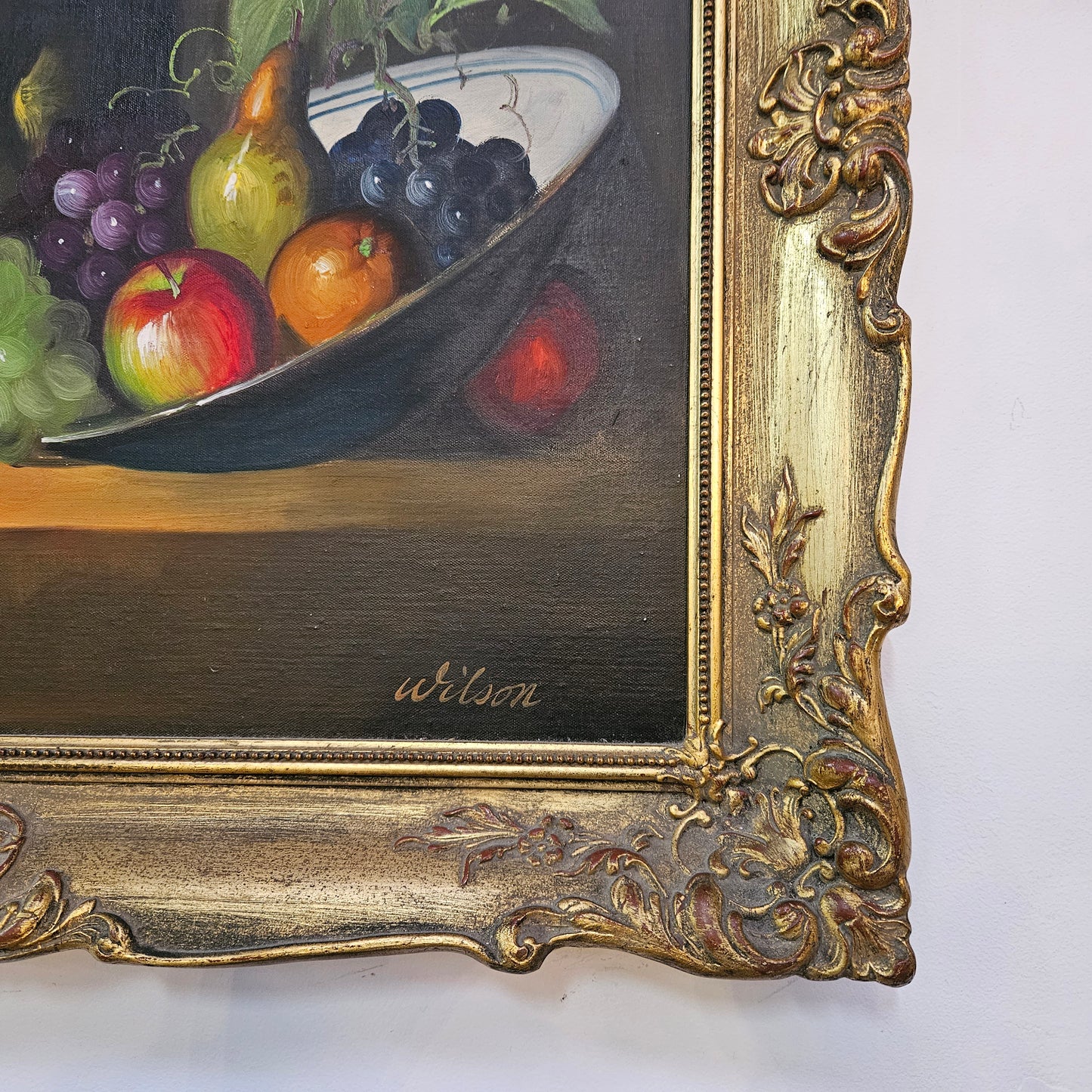 Lovely vintage oil still life on canvas painting in a gilt frame, sourced in France. In good original condition. Please see photos as it form part of the description.