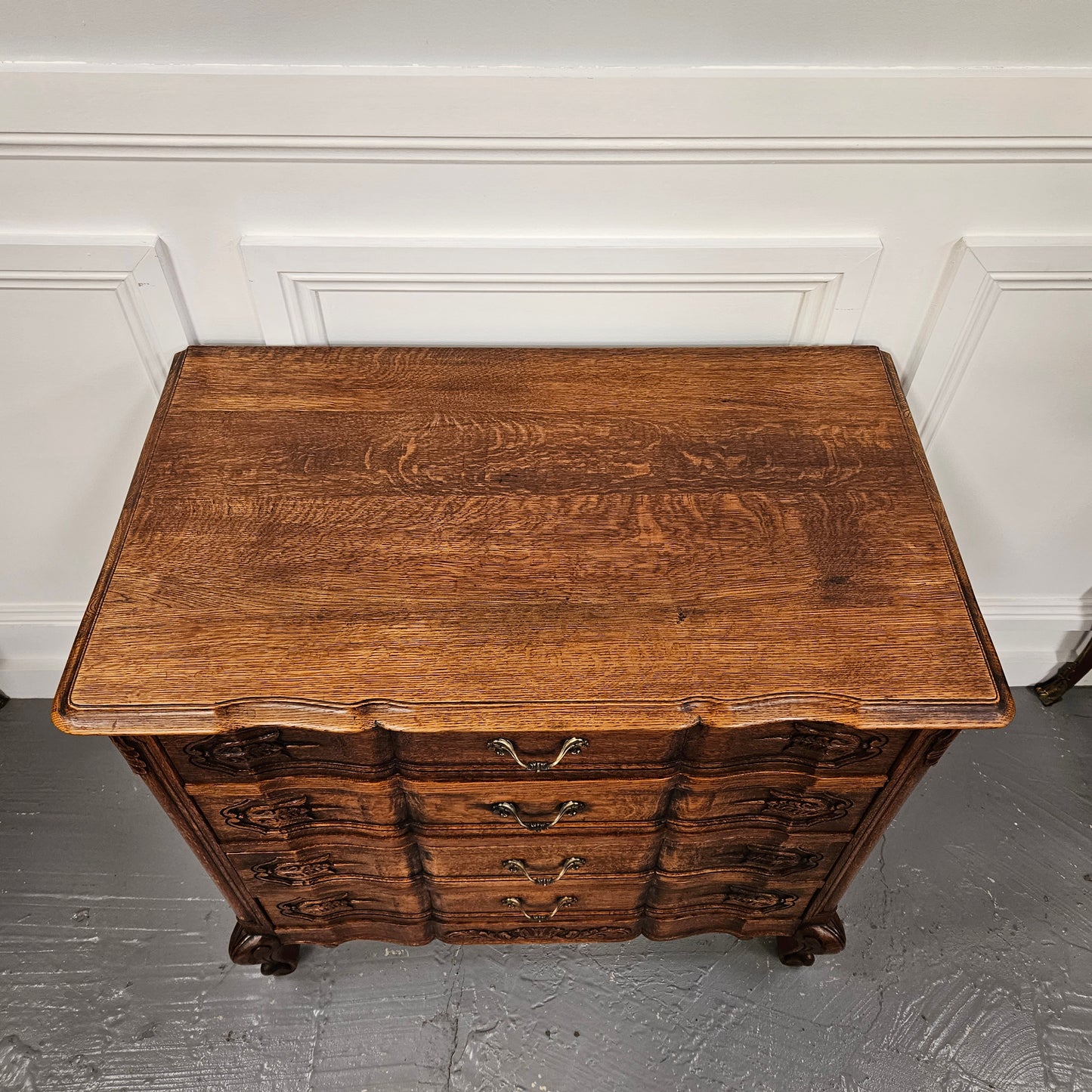 Lovely Provincial Oak Chest Of Four Drawers