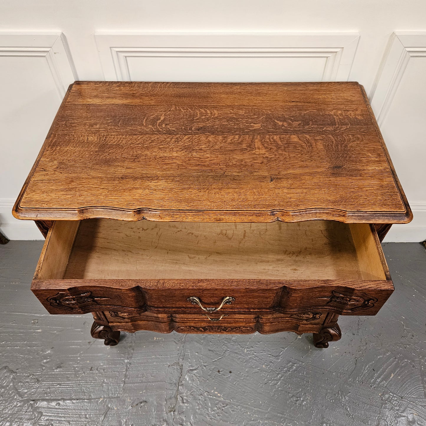Lovely Provincial Oak Chest Of Four Drawers