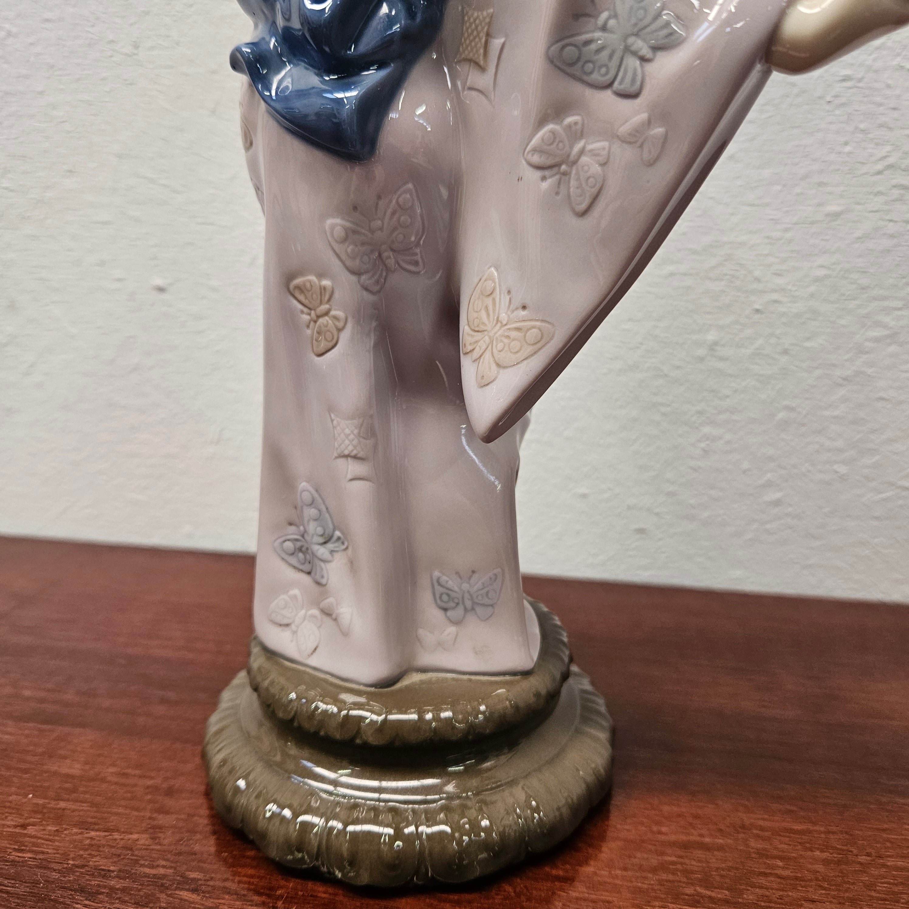 Stunning Lladro Geisha Dancing Girl with fans. | Antique & Vintage | Moonee Ponds Antiques | Australia Wide Delivery
