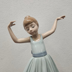 Lladro Figurine Ballerina "First Step Ballerina Girl" | Antique & Vintage | Moonee Ponds Antiques | Australia Wide Delivery