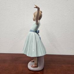 Lladro Figurine Ballerina "First Step Ballerina Girl" | Antique & Vintage | Moonee Ponds Antiques | Australia Wide Delivery