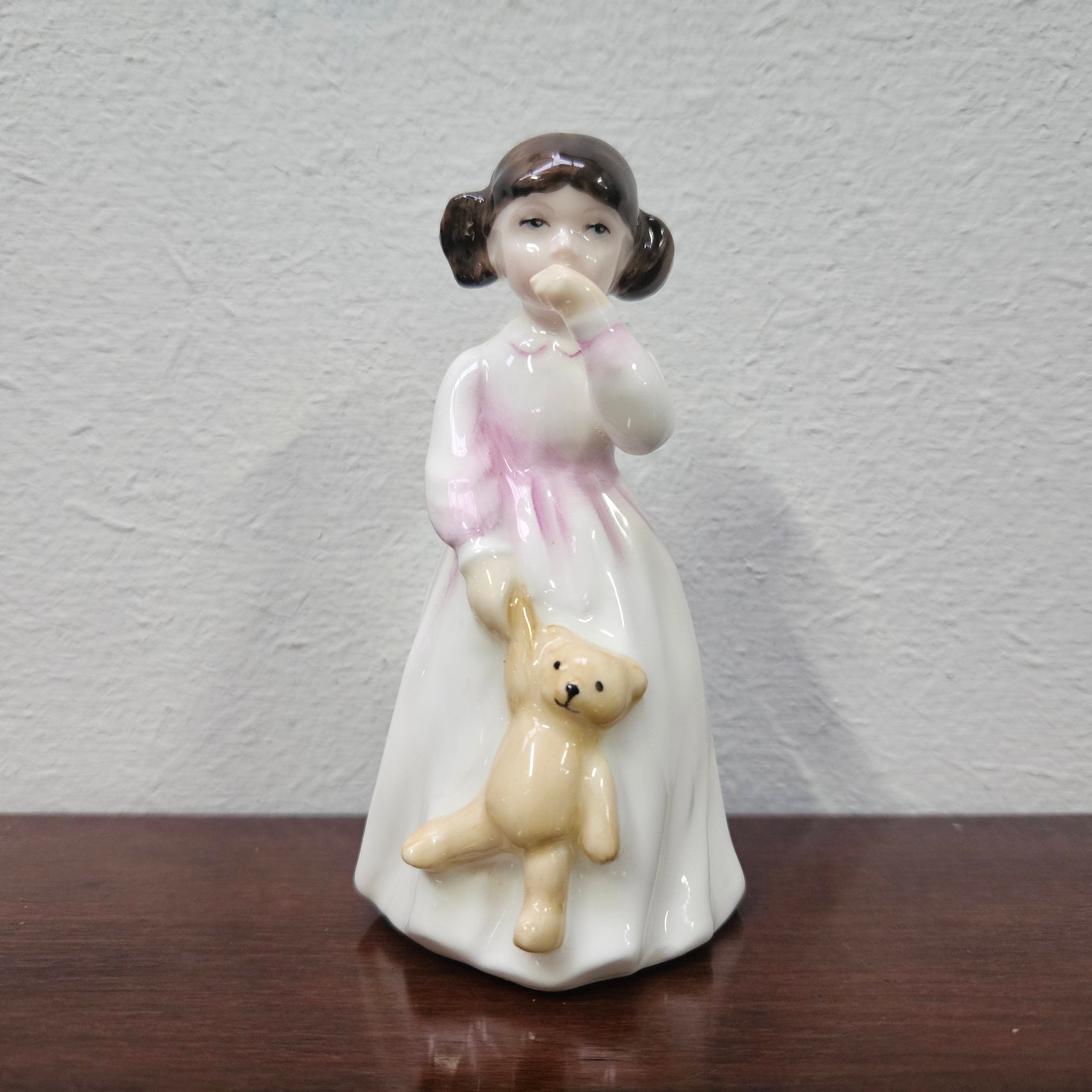 Charming Royal Doulton Figure "Daddy's Girl"