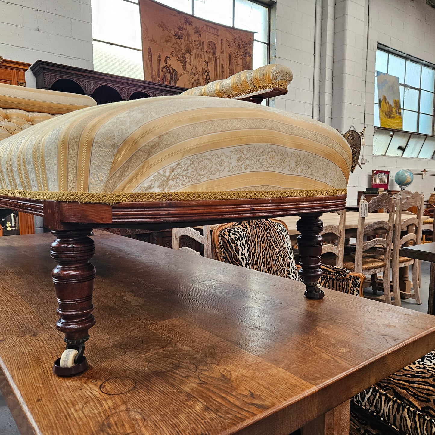 Beauitfully Carved Antique Edwardian Chaise Lounge