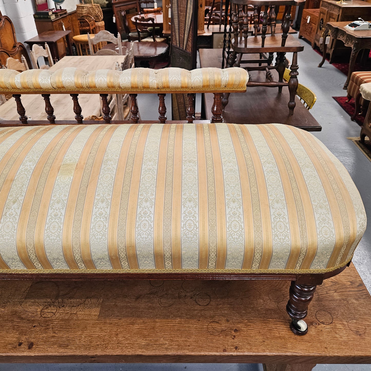 Beauitfully Carved Antique Edwardian Chaise Lounge