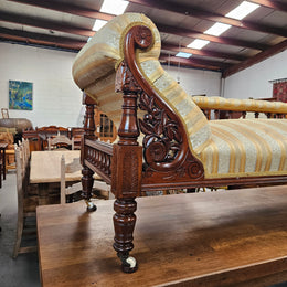 Beauitfully Carved Antique Edwardian Chaise Lounge