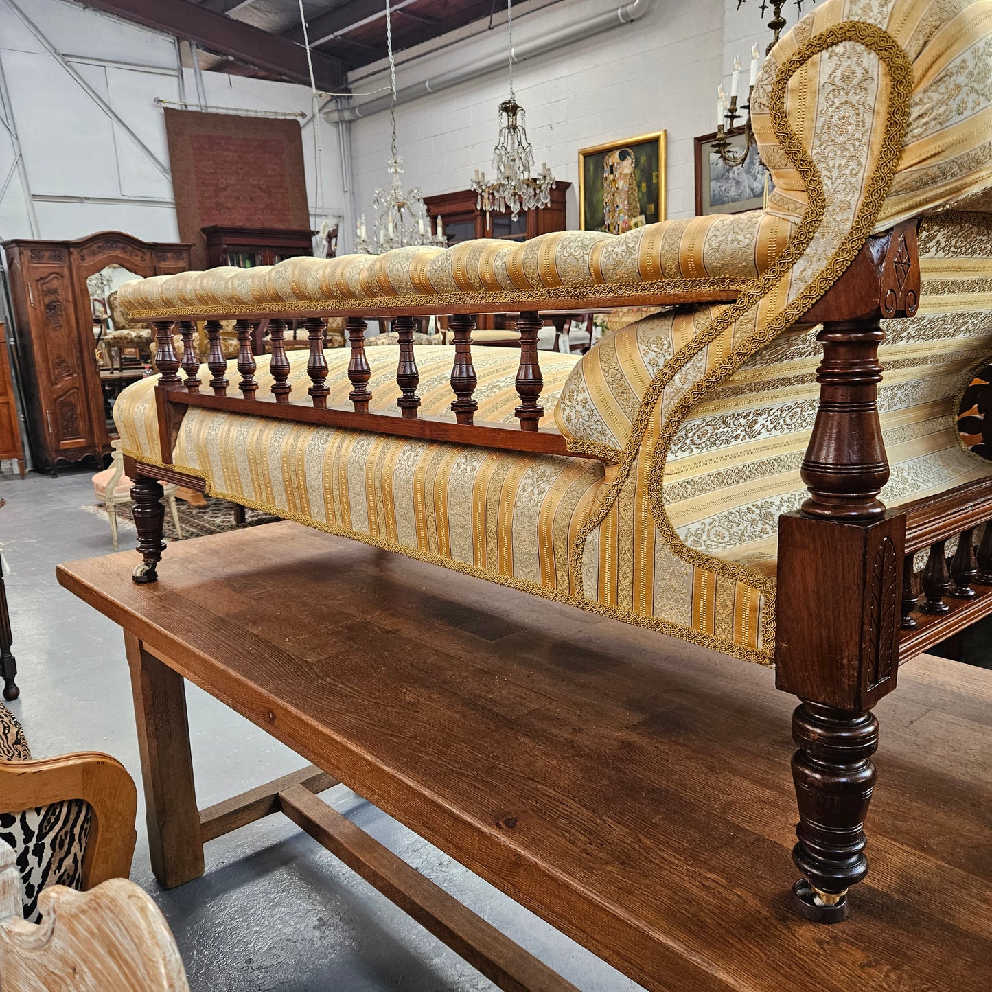 Beauitfully Carved Antique Edwardian Chaise Lounge