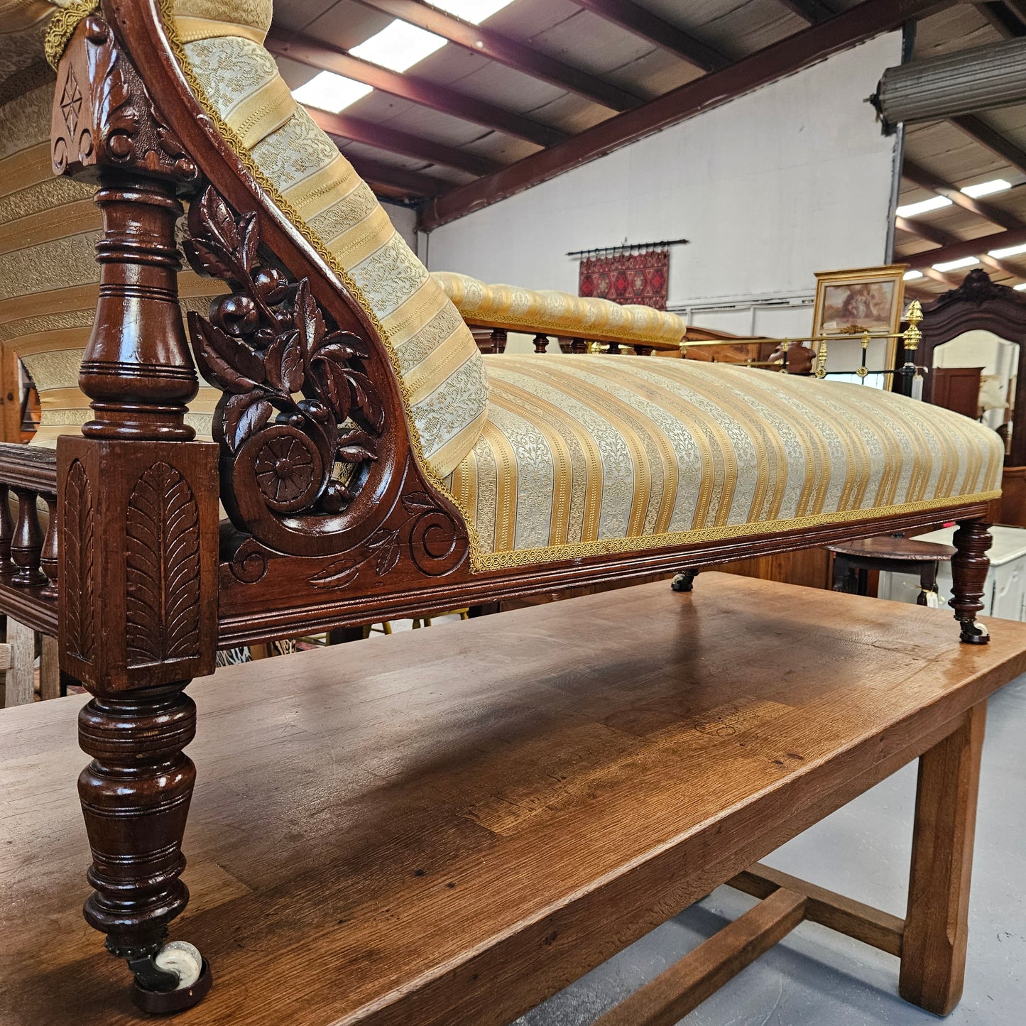 Beauitfully Carved Antique Edwardian Chaise Lounge