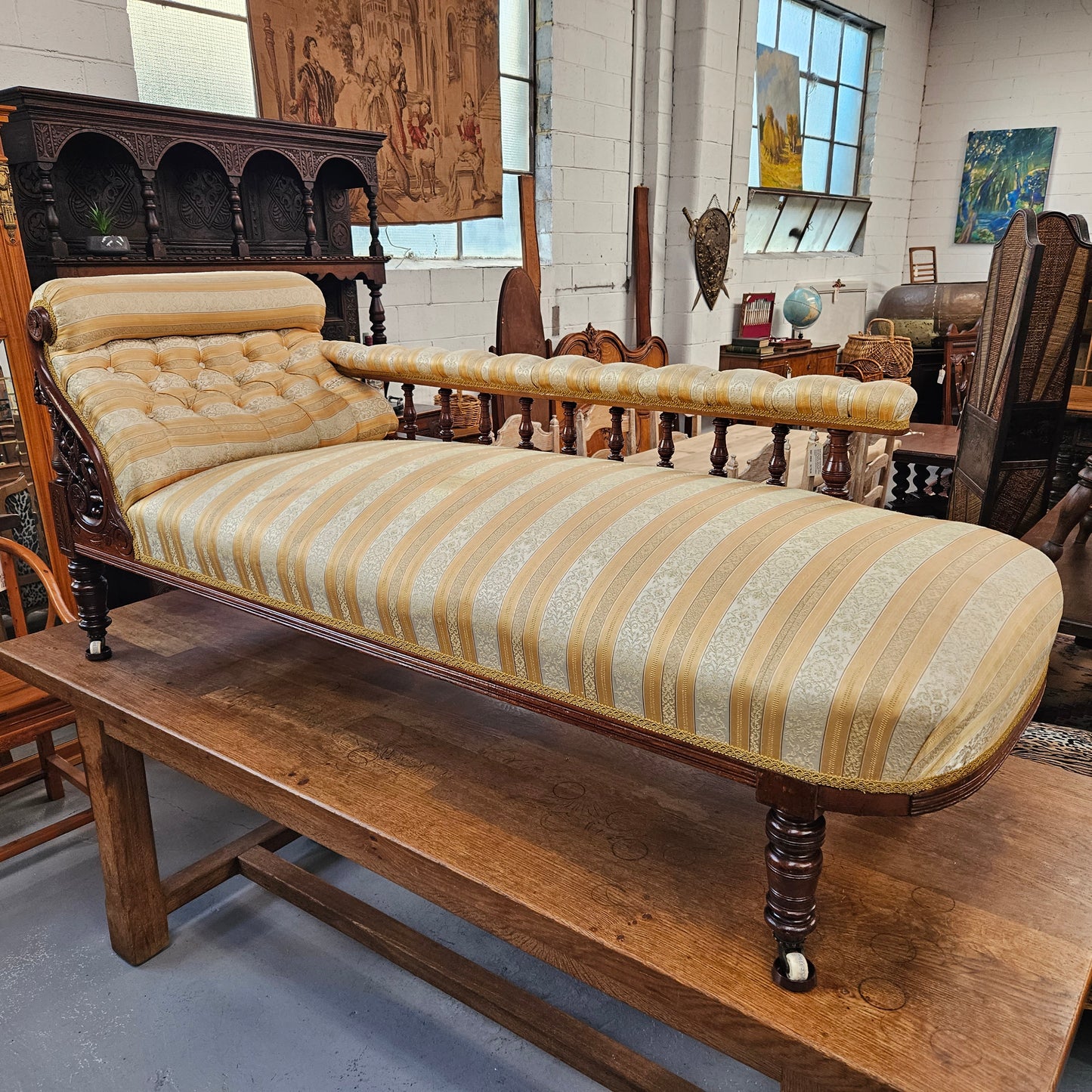 Beauitfully Carved Antique Edwardian Chaise Lounge