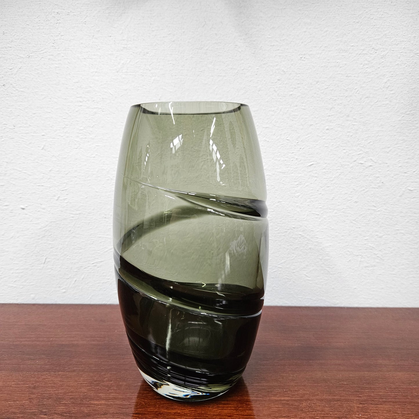 Attractive Deco Style Glass Vase