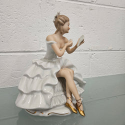 Wallendorf Germany Charming Lady Figurine | Antique & Vintage | Moonee Ponds Antiques | Australia Wide Delivery