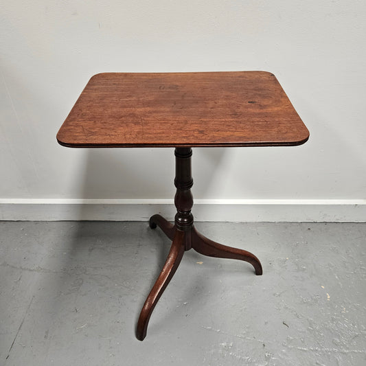 Lovely mahogany Regency wine table with three legs and a square top, it is in good original condition. Please see photos as they form part of the description.