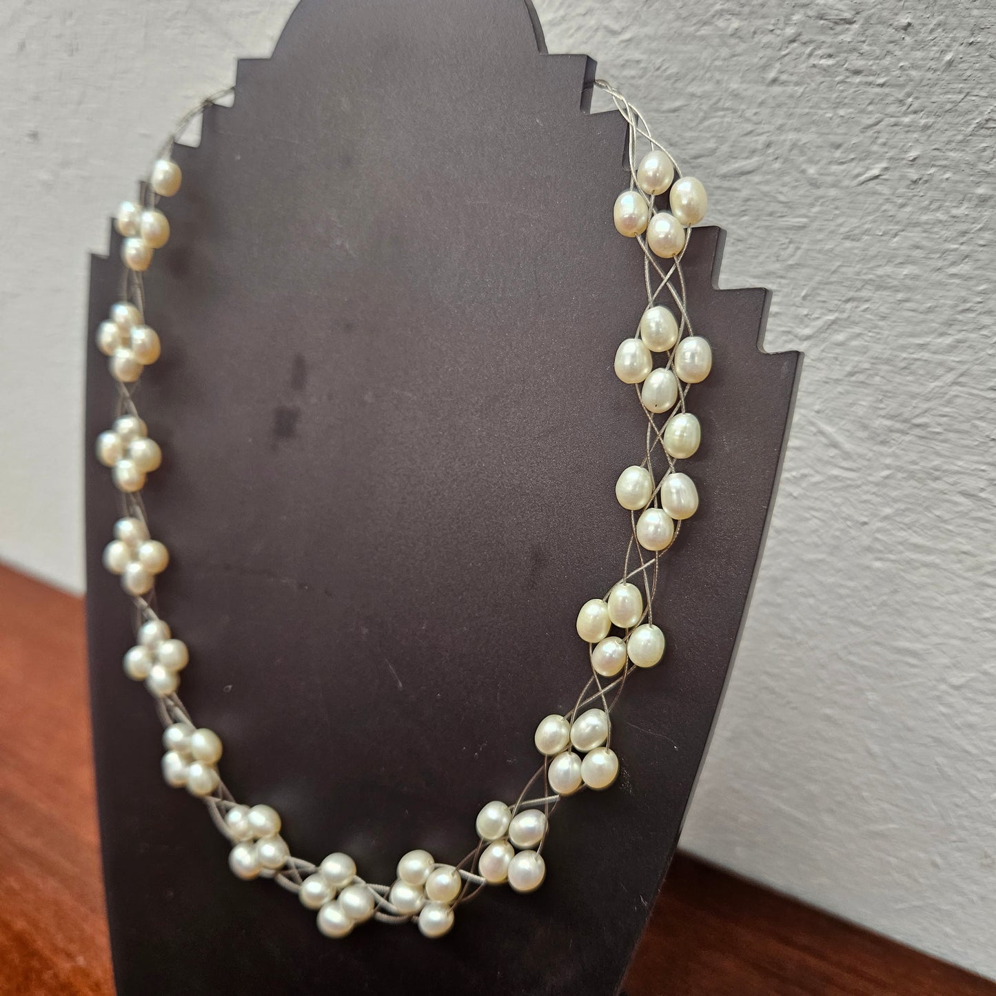 Woven Pearl & Wire Neck Collar