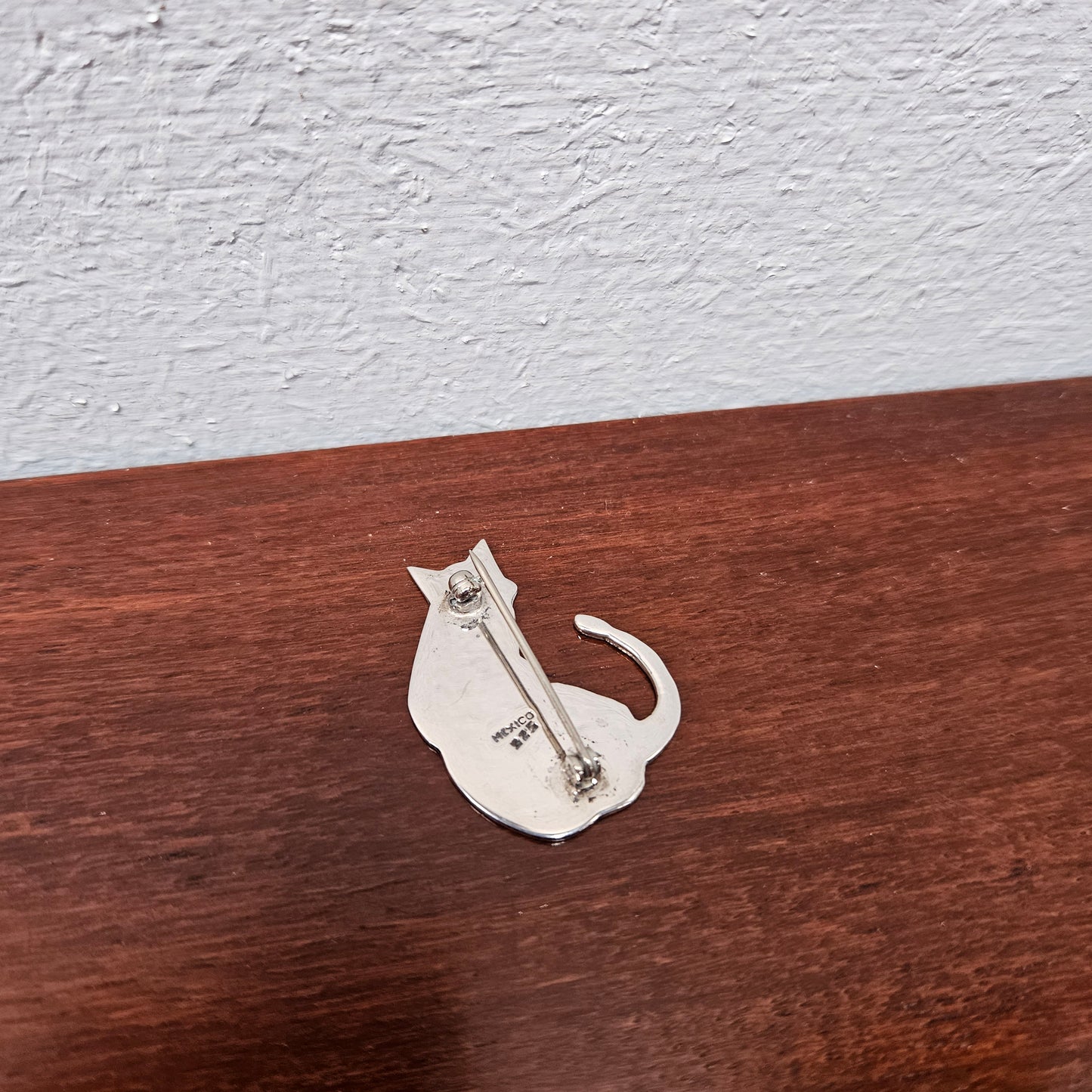 Charming Sterling Silver Silhouette Cat Brooch