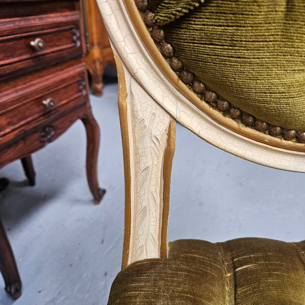 Lovely upholstered and nicely painted French style bedroom/single chair. It is in good original condition. Please see photos as they form part of the description.