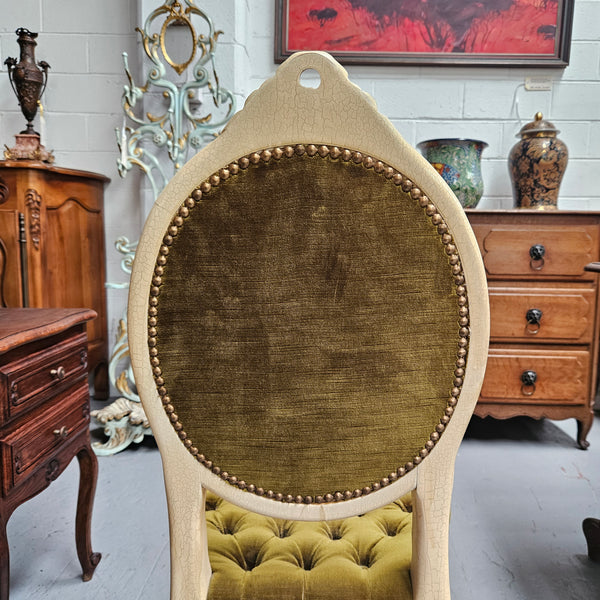 Lovely upholstered and nicely painted French style bedroom/single chair. It is in good original condition. Please see photos as they form part of the description.