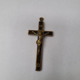 Vintage heavy brass crucifix. In good condition. Please see photos as they form part of the description.