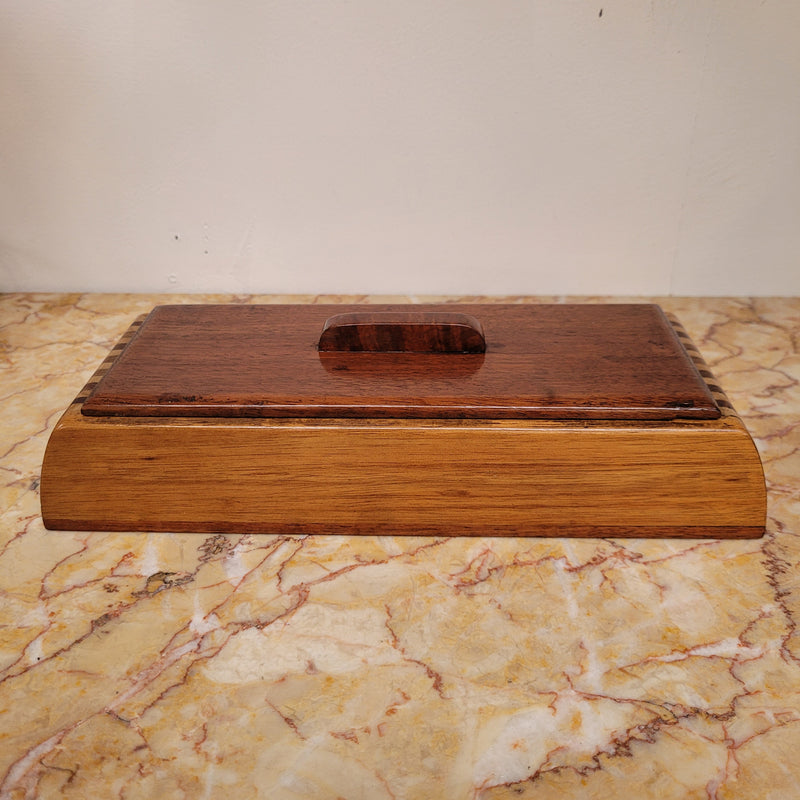 Inlaid Blackwood and Mahogany card and counter holder. Sourced locally and in good original detailed condition.