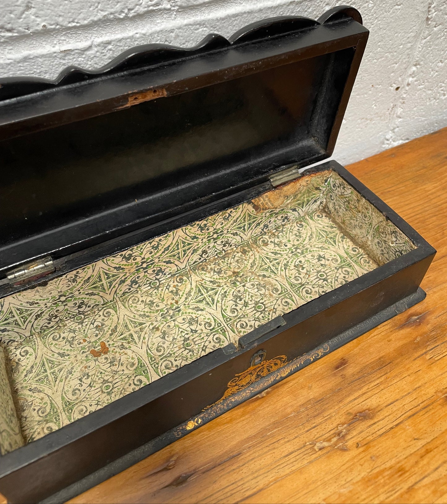 Beautiful Victorian Papier Mache Glove Box