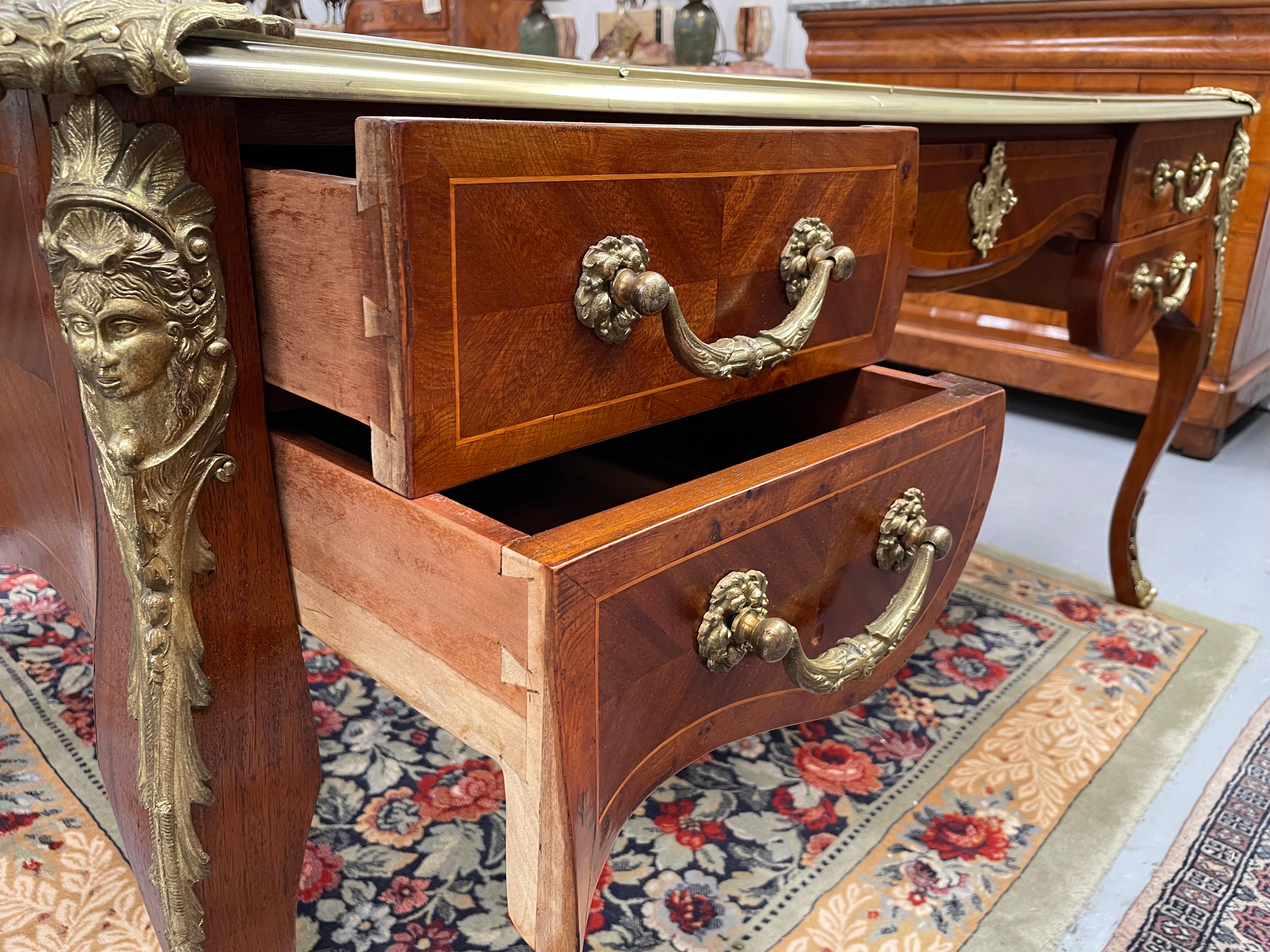 Elegant 19th Century French Parisian Rosewood Bureau Plat Desk