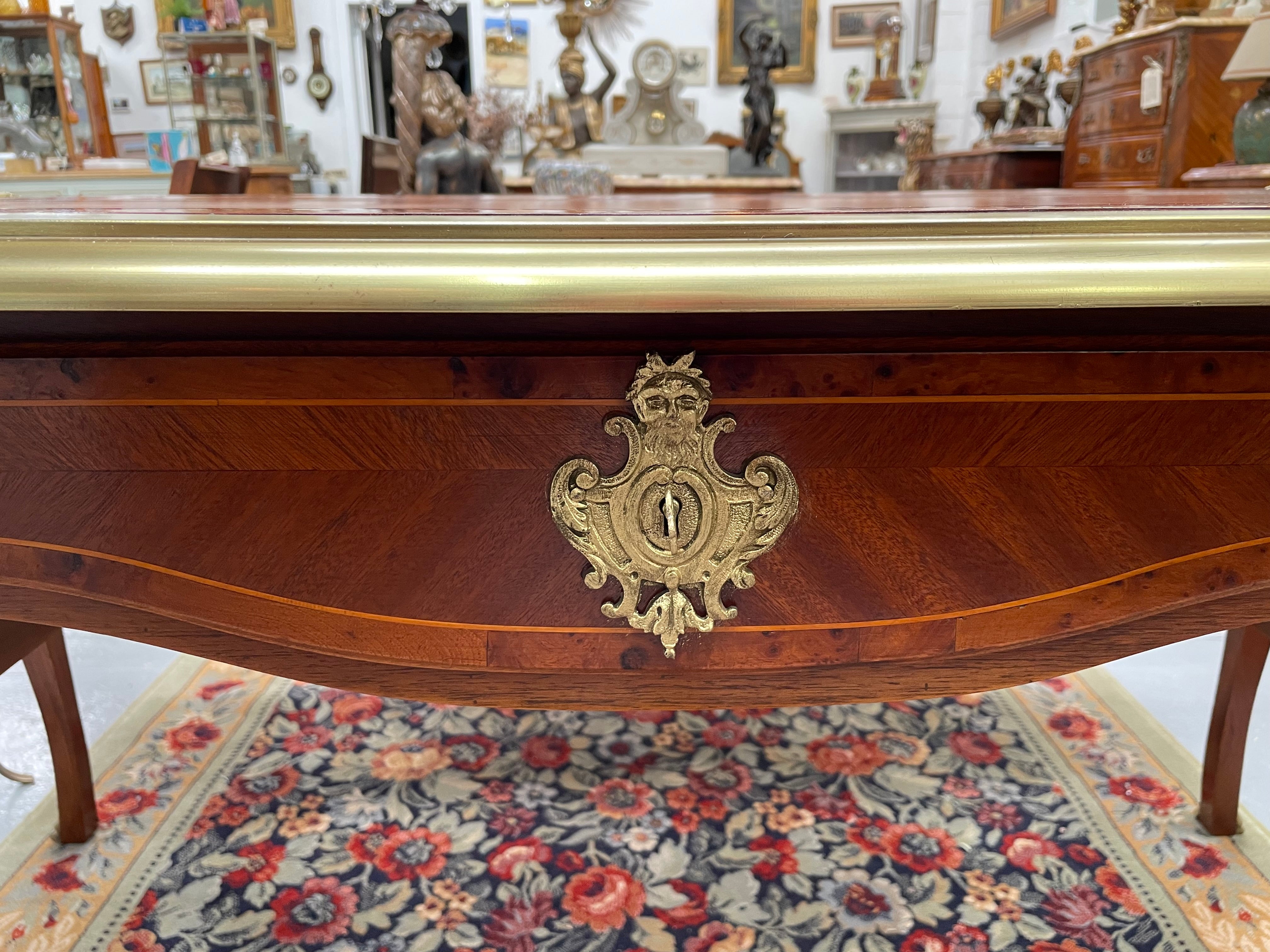 Elegant 19th Century French Parisian Rosewood Bureau Plat Desk