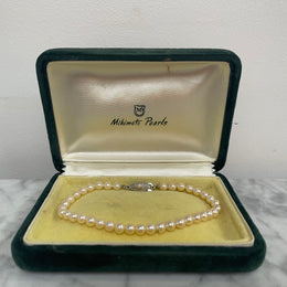 Elegant Vintage Mikimoto Pearl Bracelet With Sterling Silver Clasp