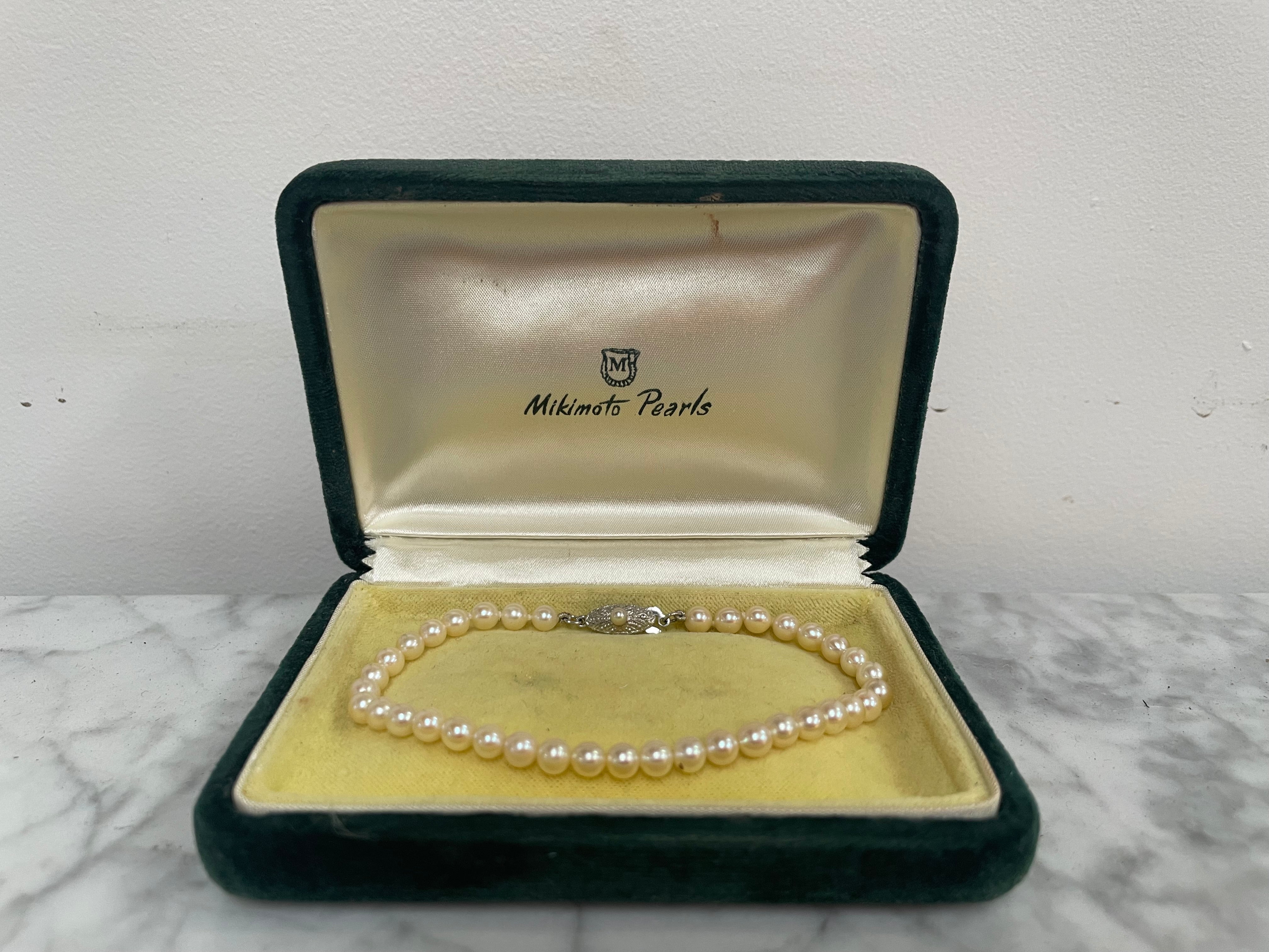 Elegant Vintage Mikimoto Pearl Bracelet With Sterling Silver Clasp | Antique & Vintage | Moonee Ponds Antiques | Australia Wide Delivery