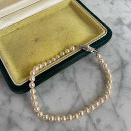Elegant Vintage Mikimoto Pearl Bracelet With Sterling Silver Clasp