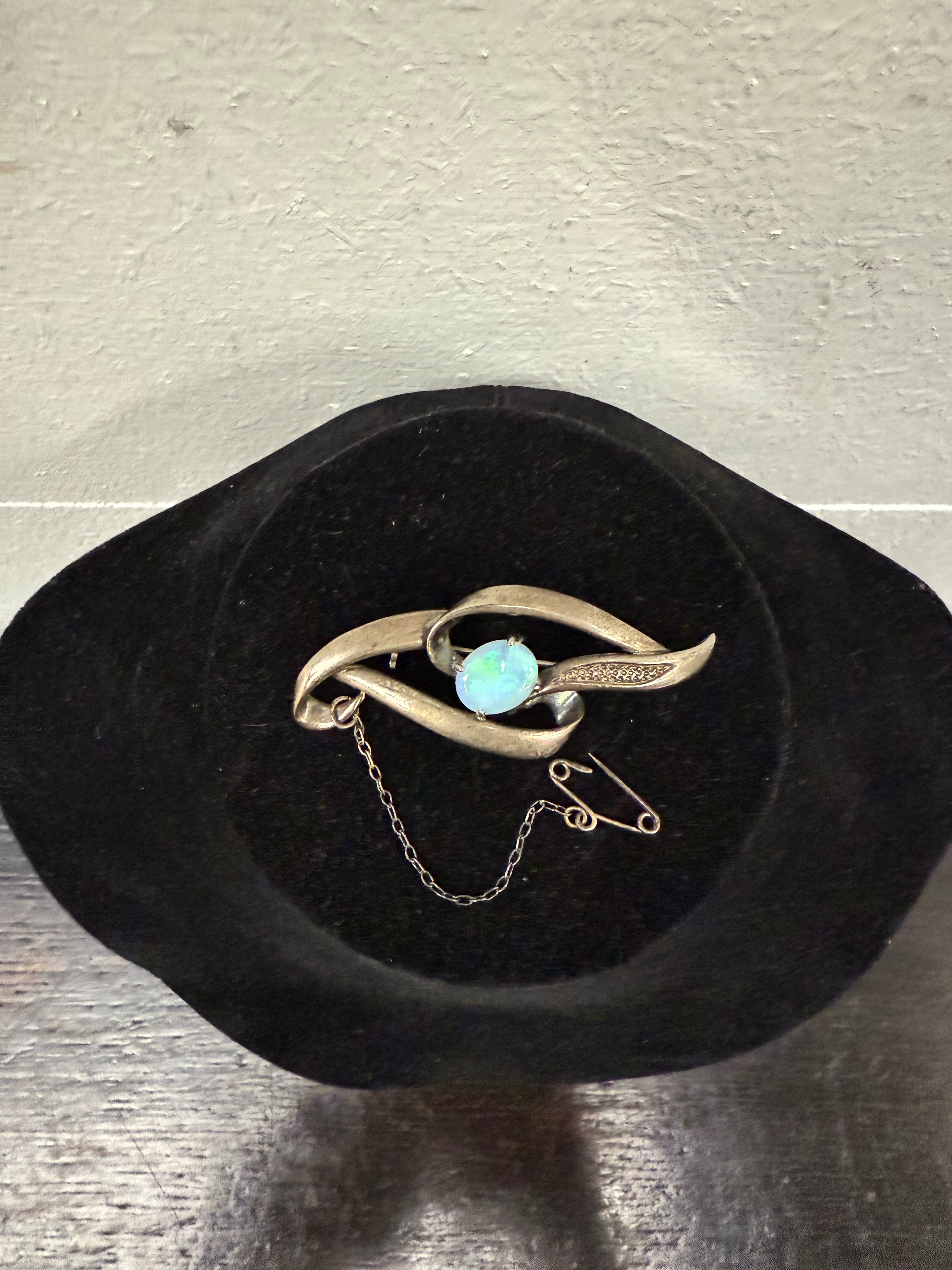 Stunning Vintage White Opal With Fire & Silver Brooch