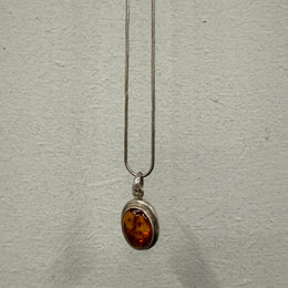 Vintage Sterling Silver & Baltic Amber Pendant & Chain