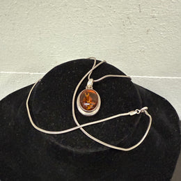 Vintage Sterling Silver & Baltic Amber Pendant & Chain