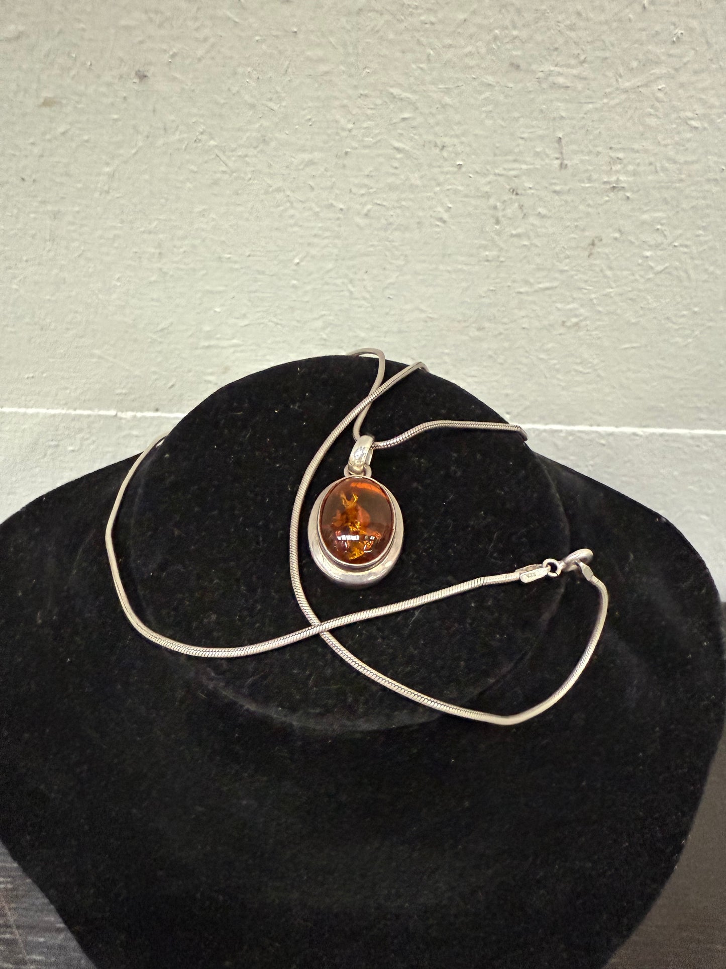 Vintage Sterling Silver & Baltic Amber Pendant & Chain