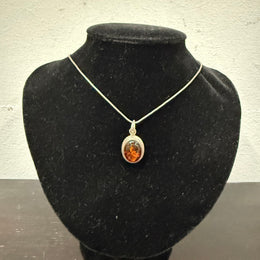 Vintage Sterling Silver & Baltic Amber Pendant & Chain