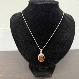 Vintage Sterling Silver & Baltic Amber Pendant & Chain