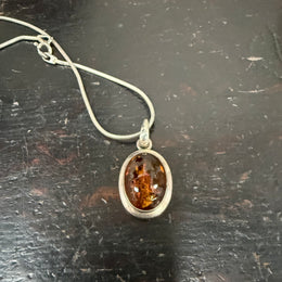 Vintage Sterling Silver & Baltic Amber Pendant & Chain