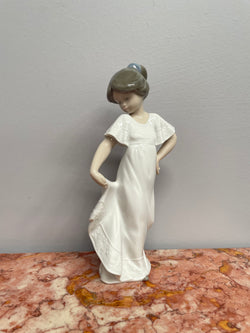 Charming Nao Figurine "How Pretty" | Antique & Vintage | Moonee Ponds Antiques | Australia Wide Delivery