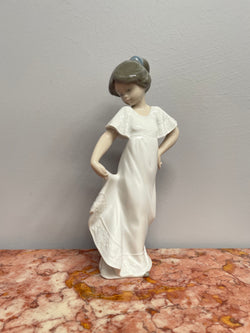 Charming Nao Figurine "How Pretty" | Antique & Vintage | Moonee Ponds Antiques | Australia Wide Delivery