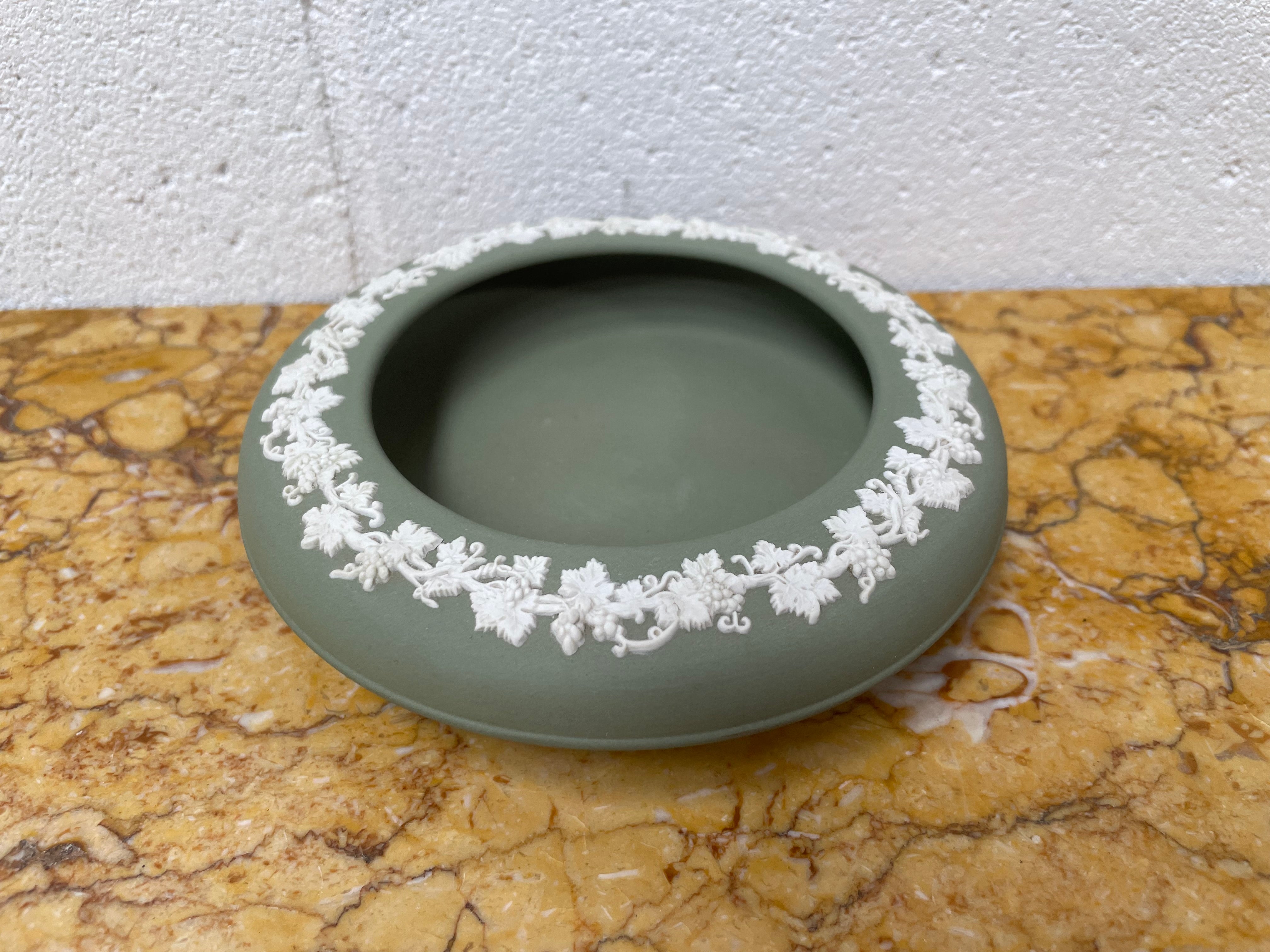 Wedgwood Green Bowl | Antique & Vintage | Moonee Ponds Antiques | Australia Wide Delivery